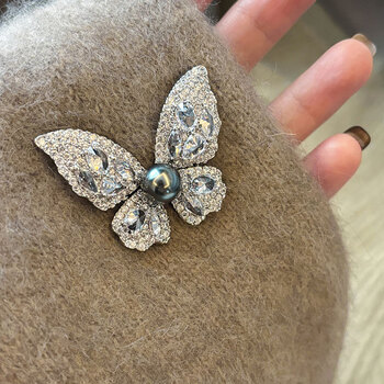 luckytips施家珍珠蝴蝶胸针高档女胸花别针奢华气质秋冬大衣小香风