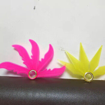 津仁妤旋转飞镖彩色五叶折叠飞镖塑料回旋镖网红休闲玩具怀旧吊板儿童