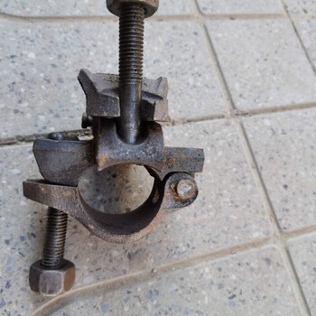 钢管连接件十字扣件钢管卡扣接头扣件48转扣件对接扣件直角扣件 1.