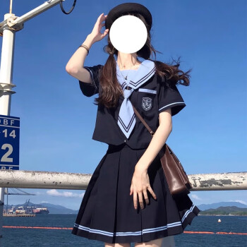 日系女生头像水手服图片