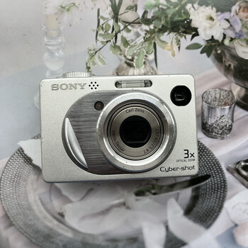 canon/佳能ixus沈月同款980相机复古卡片机入门学生ccd便携自拍vlog