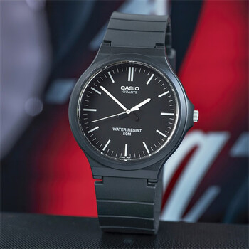 卡西欧(casio)经典复古小黑表石英指针学生男女表儿童电子手表mq-24