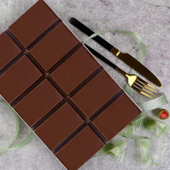 巧克力慕斯方块砖图片
