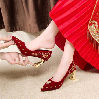 墨姿岚秀禾服鞋中式婚鞋女红色礼服敬酒高跟鞋粗跟绣花新娘孕妇结婚