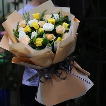 岚黛黄玫瑰香槟玫瑰混搭花束