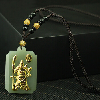 圣欧麦和田玉金镶玉关公吊坠男士青白玉关羽牌个性霸气金色玉项链方形