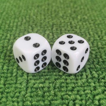 靓趣 大小号麻将骰子红白蓝色子实心多用明数字骰子 16mm白色一对