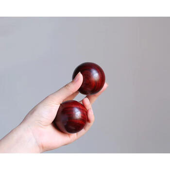 炫帕正宗球手球健身球雕刻木手转球中老年人按摩球送礼品50mm球一对