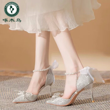 啄木鸟凉鞋女款2024年银色高跟鞋夏季珍珠一字带丝带蝴蝶结尖头鞋银色