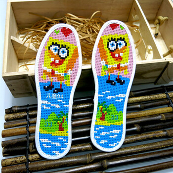 儿童十字绣鞋垫小码印花带针线卡通系列佩奇满绣吸汗 浅灰色 海绵宝宝