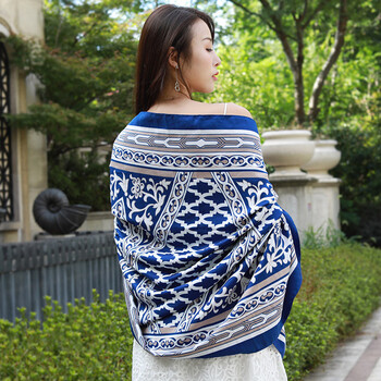 女春秋空调披肩两用百搭旅游拍照防晒民族风围巾外搭沙漠沙滩丝巾