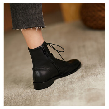 女士真皮皮鞋春秋款马丁靴单靴女新黑色小短靴软底中跟粗跟百搭女鞋薄