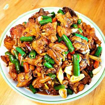 山东临沂 炒鸡沂蒙山炒鸡现杀现炒特色辣子鸡枣庄真空特产小公鸡 黑腿