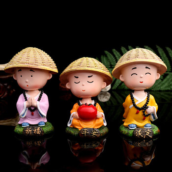 摇头小和尚车内饰品摆件大全创意男车载车上出入平安汽车摆件 q版平安