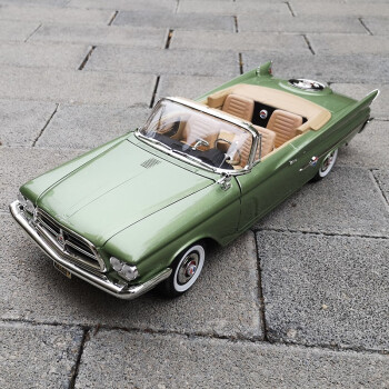 路鹰1 18 1960年克莱斯勒300fc Chrysler 老爷车汽车模型车模绿色 图片
