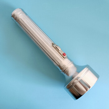 大无畏牌铁皮大头手电筒 钨丝黄光 电筒1支 电池 6颗灯泡