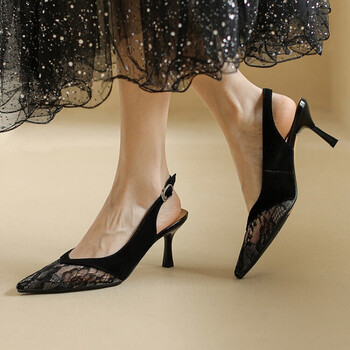 cheng2022季款品复古风小尖头包头凉鞋女细跟高跟后空女鞋蕾丝高跟鞋