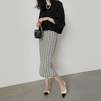 中老年人的毛呢半身长裙黑白格子裙女秋冬高臀半裙通勤ol气质冬季中长
