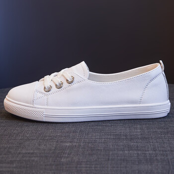 夏季透气小白鞋女真皮浅口一脚蹬女鞋时尚薄款牛皮百搭懒人平底板鞋