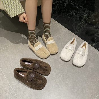 女士休闲鞋>孚尼奴(funinu)>孚尼奴秋冬新款分趾毛毛鞋女乐福鞋拼接深