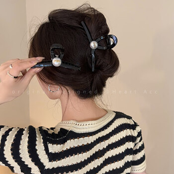 xpel字母珍珠黑色抓夹女2023年新款鲨鱼夹感后脑勺发量少盘发发夹大号