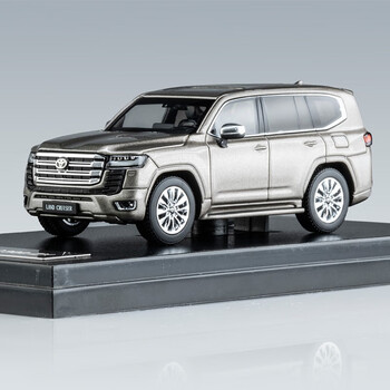64 丰田陆巡 lc300 越野车suv gr-sport 合金汽车模型车模 街机版金色