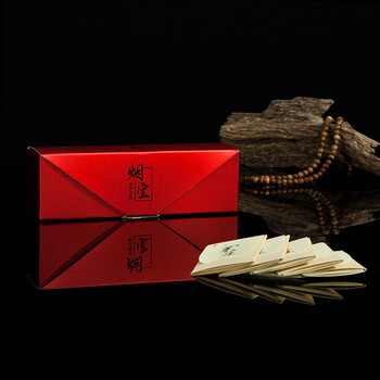 
                                        墨凡 越南芽庄 沉香片烟丝伴侣 送父亲礼品 天然原木老料 高油 提升吸烟口感 AA级礼盒装40包                