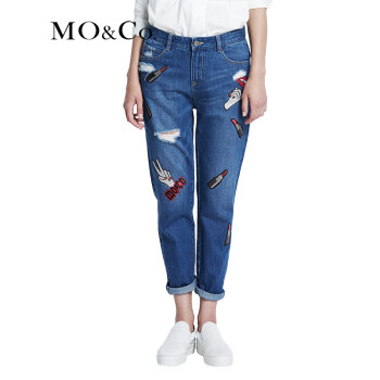 
                                        MO&Co.丹宁长款波普绣章趣味破洞水洗牛仔裤MT153JEN03 moco S97牛仔蓝 XS                