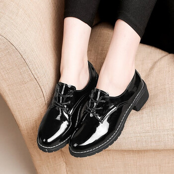 黑色小皮鞋女学生百搭秋季新款学院风圆头平跟复古英伦风漆皮单鞋