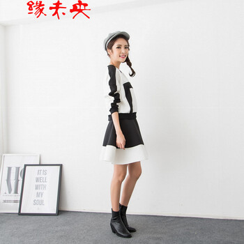 物不二2016新款女装条纹太空棉长袖套头卫衣半身短裙两件套装7035 黑色 均码