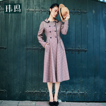 玮玛2015秋冬新品复古文艺长袖格子翻领修身双排扣女风衣外套927F 红色格子 XXL