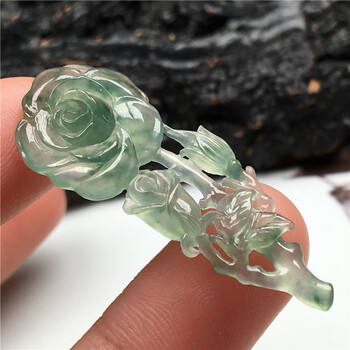 揭阳逢兴源头a货翡翠 冰飘彩温润饱满玫瑰花手工精雕吊坠挂件 正品