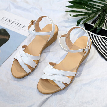 夏季新款凉女平底平跟一字扣带凉鞋学生百搭沙滩鞋罗马凉鞋女 白色 37