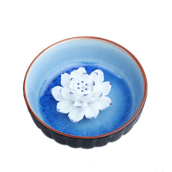 
                                        中彩家居 三用陶瓷莲花香盘香插香炉 塔香盘香线香香盘沉香檀香手工捏制 圆形浅蓝色                