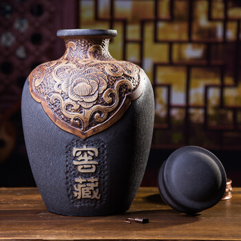 
                                        陶沁泉 景德镇陶瓷全手工雕刻酒坛10斤装泡酒瓶 酒具十斤装陶瓷白酒坛子空酒瓶 收藏酒壶 款式一                