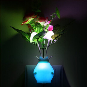 京东0元包邮的LED感应玫瑰花瓶小夜灯