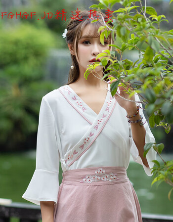 2019春夏新款改良汉服绣花系带交领七分喇叭袖小上衣 女 白配粉 m