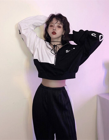 短款卫衣女露脐配牛仔阔腿裤高腰裤工装裤搭配的上衣女潮酷嘻哈短款露