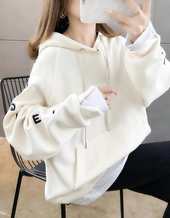 秋装卫衣女款假两件卫衣女薄款秋装ins学生外套连帽假件200斤米白色版