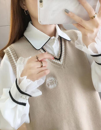 学院风v领毛衣背心女款式百搭外穿秋冬学生针织衫 卡其色小熊马甲 l