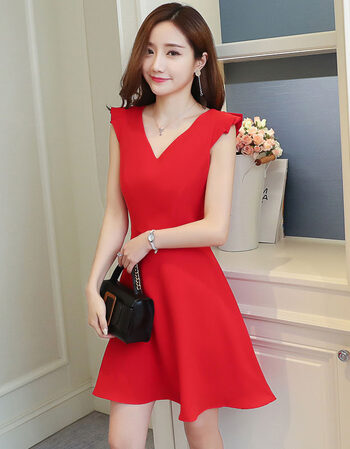 【品牌】2019新款流行夏天女装大红色连衣裙心机裙子设计感沙滩裙海边