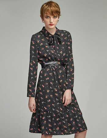 艾格冬季新款女装时尚百搭休闲收腰碎花连衣裙z1866黑色38m