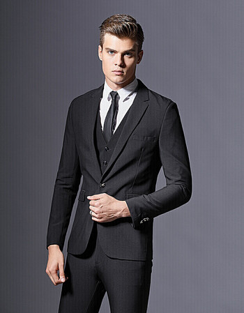 店职业正装男图片西装衣服男黑色图片男士黑色西服正装男黑西装全身