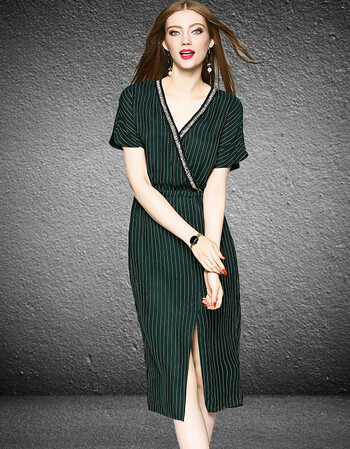 2017夏季新款女装欧美气质v领条纹中长款铜氨丝连衣裙开叉一步裙 墨绿