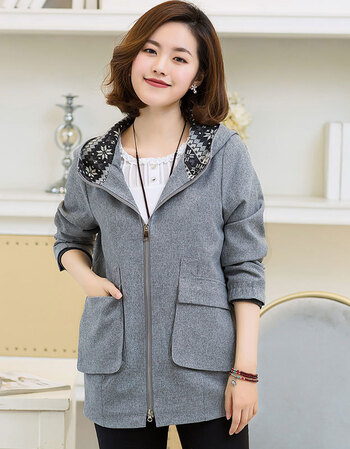 臻道2018春季新款中年妇女休闲连帽上衣宽松显瘦加大码胖mm女士外套女