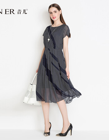 yiner音儿 2016夏装新品 藏蓝色艺术条纹印花真丝连衣裙86205800 藏蓝