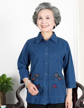 60-70岁老年人衬衫女纯棉长袖老人女装春装纯色上衣奶奶装春秋薄衣服