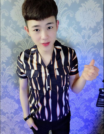 快手红人同款短袖男t恤修身条纹polo衫v领半袖社会小伙青年上衣潮