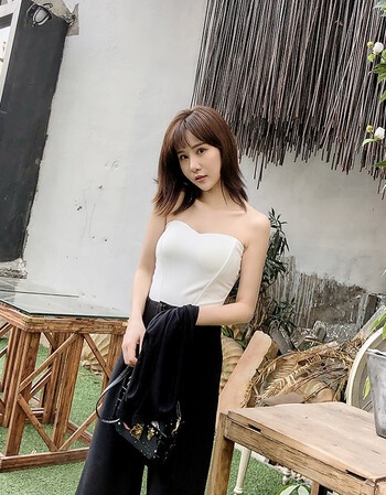 夏尔维纳裹胸上衣女夏外穿防走光抹胸式学生韩版一字肩背心一字领短款