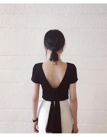 珂梵图夏季新款性感露背大蝴蝶结绑带短袖t恤女后背v领舞蹈上衣女大码